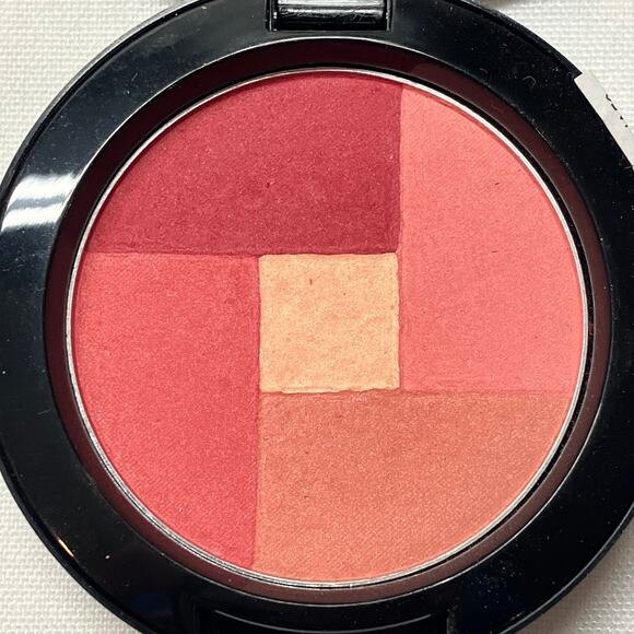 NYX Cosmetics Mosaic Powder Blush Paradise MPB09 - Picture 5 of 5